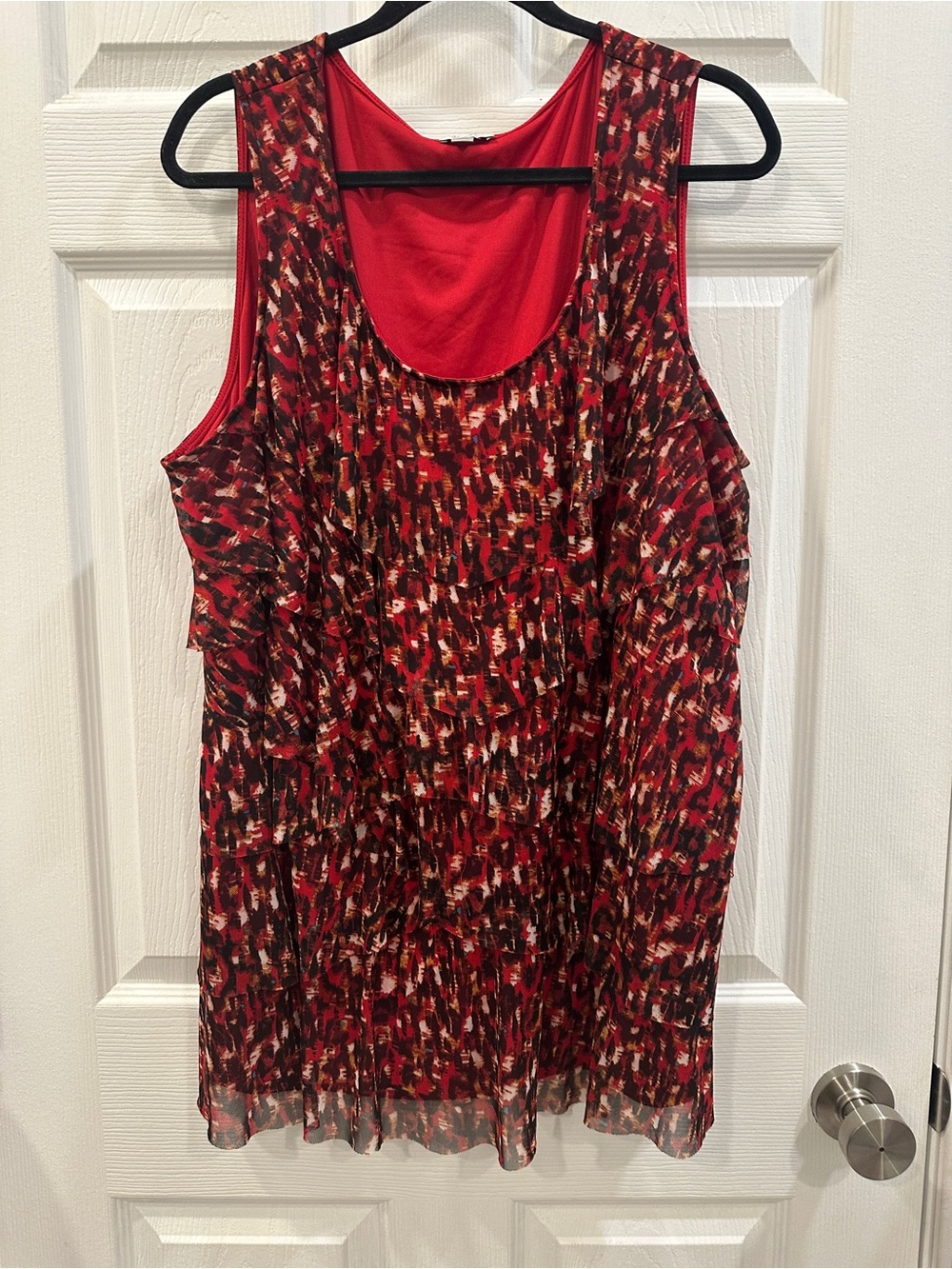 avenue red/black abstract layered chiffon scoop neck stretch tank plus 22/24